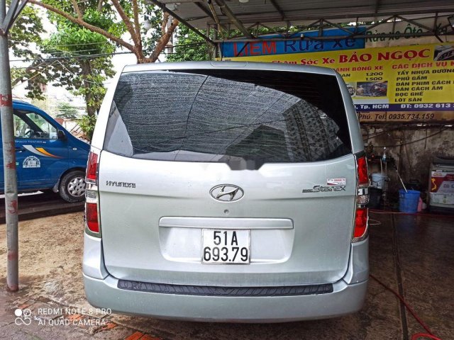 Cần bán xe Hyundai Starex đời 2008, màu bạc, nhập khẩu xe gia đình0