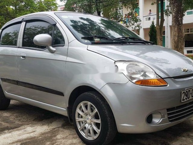 Bán Chevrolet Spark sản xuất năm 2012, màu bạc, giá tốt