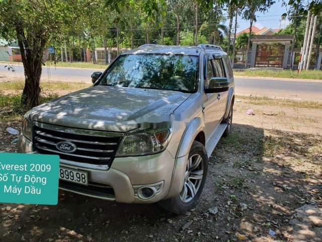 Cần bán lại xe Ford Everest năm 2009, màu bạc, nhập khẩu nguyên chiếc0