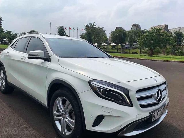 Cần bán Mercedes GLA200 sản xuất năm 2014, màu trắng, nhập khẩu0