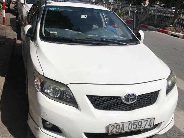 Bán xe Toyota Corolla Altis đời 2010, màu trắng, nhập khẩu, giá 390tr