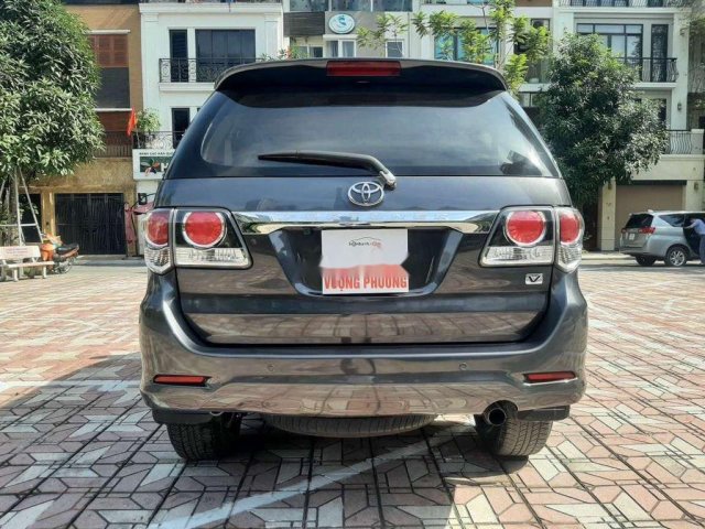 Bán Toyota Fortuner 2015, màu xám