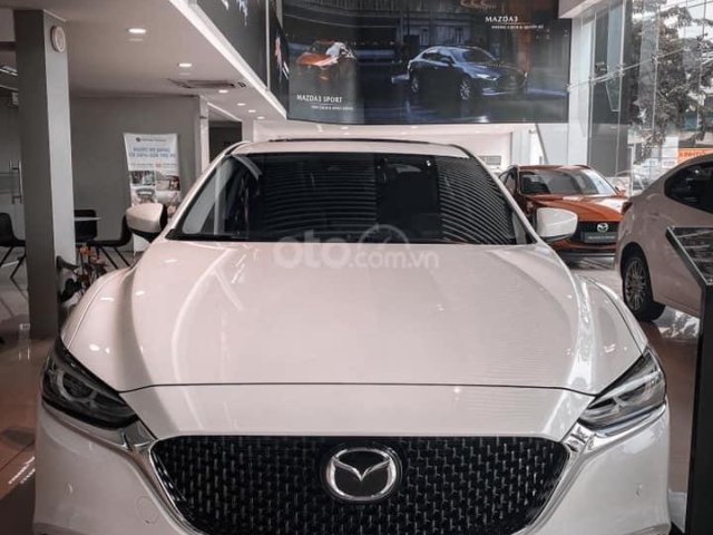 Bán gấp với giá ưu đãi nhất chiếc Mazda 6 Luxury sản xuất năm 2020, giao nhanh0