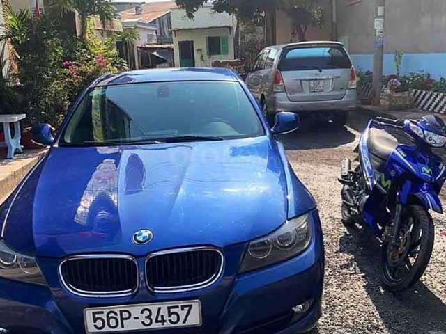 Bán BMW 3 Series năm sản xuất 2010, màu xanh lam, xe nhập còn mới