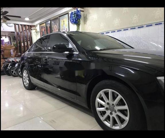 Bán gấp chiếc Audi A4 sản xuất năm 2015, xe nhập, giá thấp0