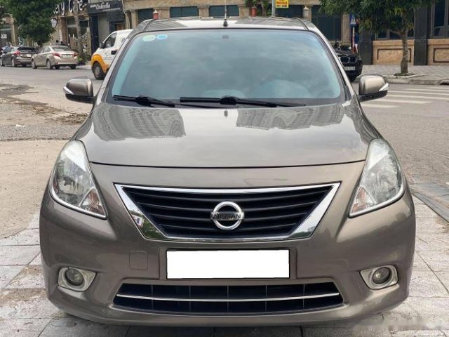 Bán xe Nissan Sunny năm sản xuất 2017, màu xám hồng, chính chủ