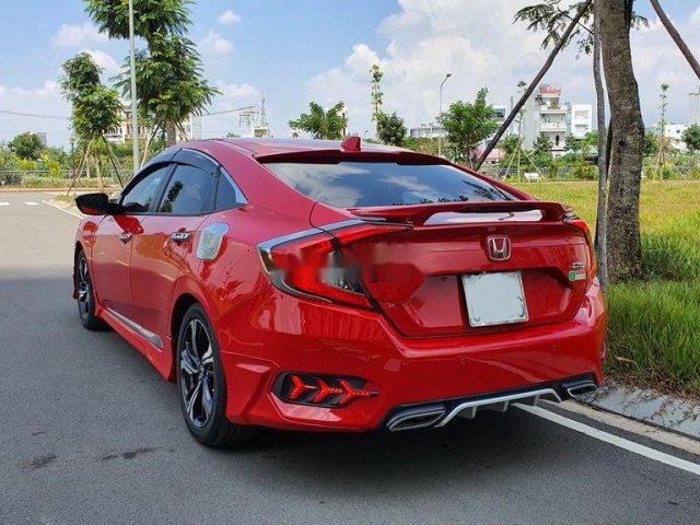 Bán Honda Civic đời 2017, màu đỏ, nhập khẩu xe gia đình