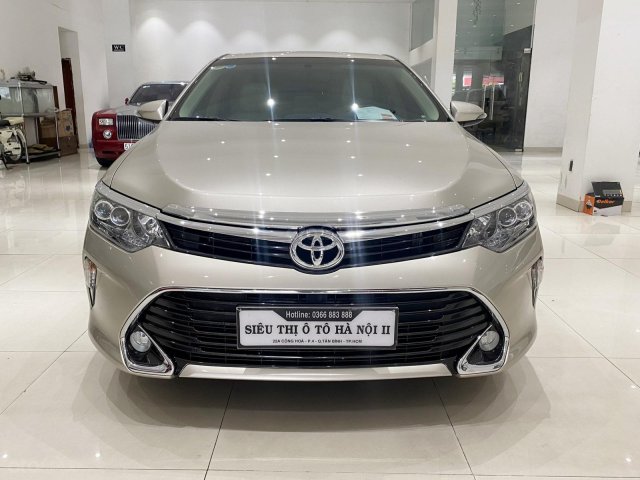 Bán xe Toyota Camry 2.0E model 2018, xe gia đình, sử dụng kỹ và bảo hành chính hãng0