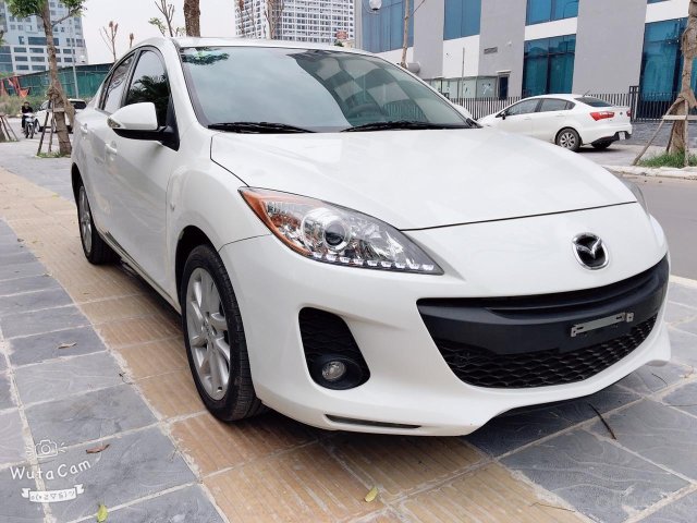 Bán xe Mazda 3 S, màu trắng, biển Hà Nội, model 2014, xe giữ gìn đẹp như mới, giá bán 395 triệu0