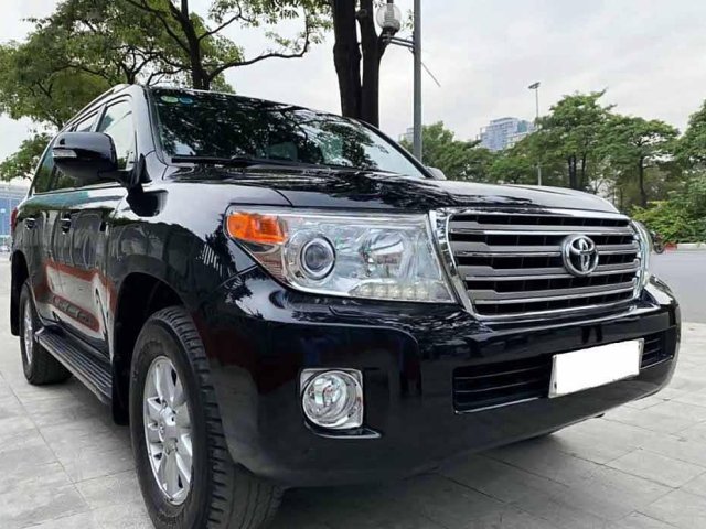 Bán Toyota Land Cruiser năm sản xuất 2013, màu đen, nhập khẩu 