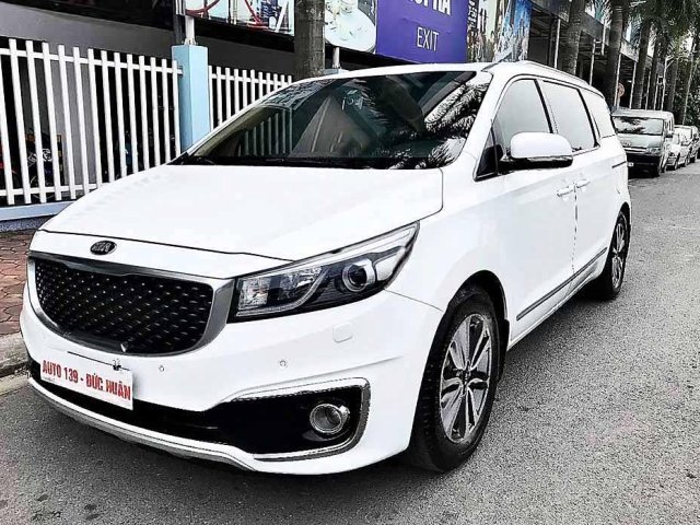 Cần bán Kia Sedona sản xuất năm 2016, màu trắng, chính chủ, giá tốt0