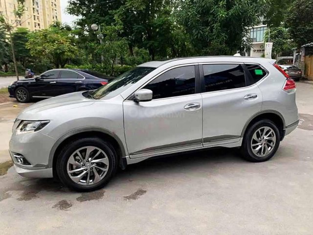 Bán xe Nissan X trail sản xuất 2018, màu bạc