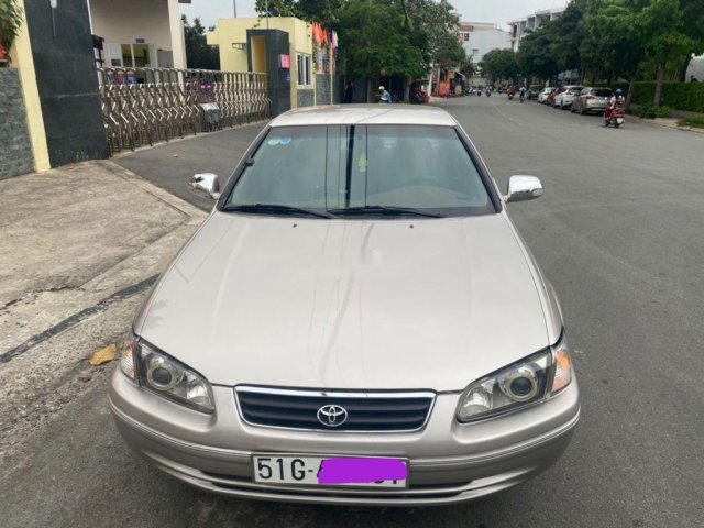 Cần bán lại xe Toyota Camry sản xuất năm 2002, giá ưu đãi