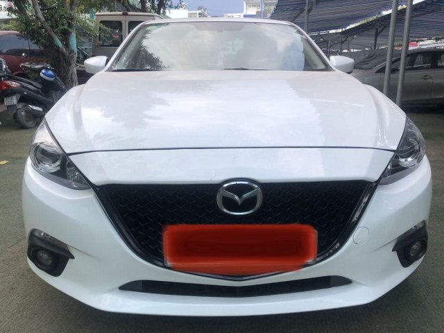 Cần bán gấp Mazda 3 sản xuất năm 2017 xe gia đình0