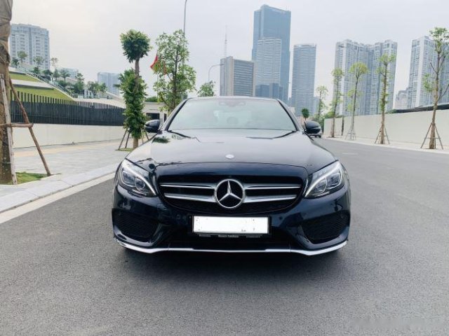 Bán xe Mercedes C300 AMG sản xuất năm 2017, màu xanh lam, nhập khẩu