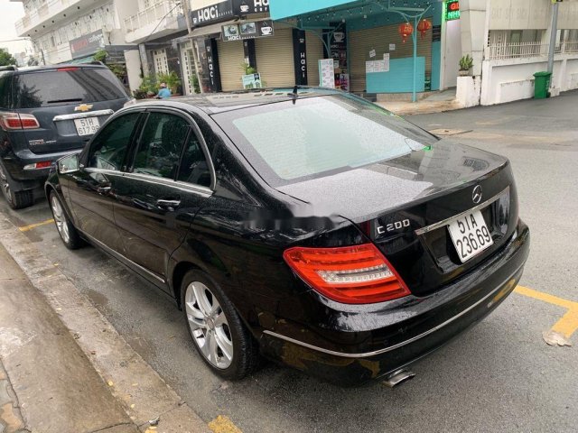 Cần bán xe Mercedes C200 năm sản xuất 2011, màu đen, giá 499tr