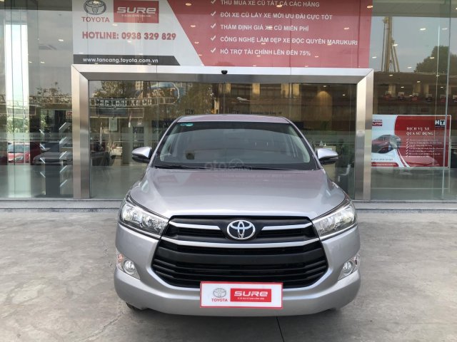 Cần bán xe Toyota Innova 2.0G AT 2018, màu bạc, gia đình đi 28.000km - xe cũ chính hãng Toyota Sure0