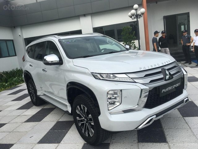 Mitsubishi Pajero Sport giá tốt nhất miền Bắc0