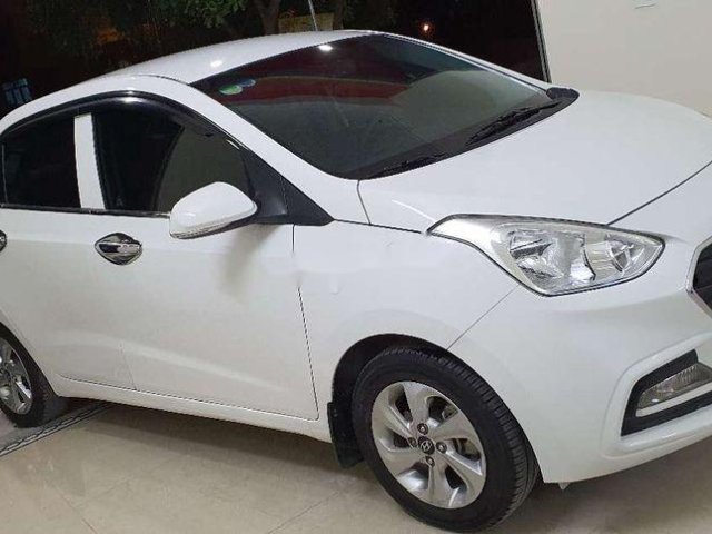 Cần bán Hyundai Grand i10 đời 2017, màu trắng, nhập khẩu chính chủ, giá chỉ 355 triệu0