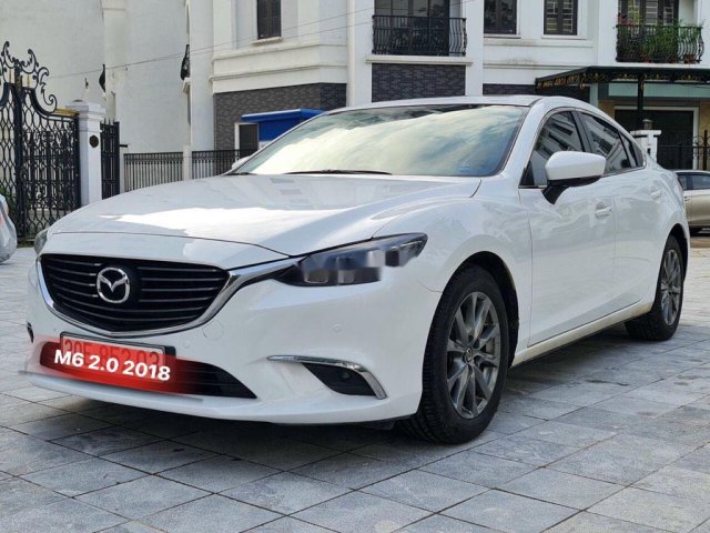 Cần bán Mazda 6 đời 2018, màu trắng như mới 