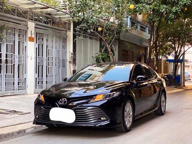 Cần bán gấp Toyota Camry sản xuất năm 2019, màu đen, nhập khẩu còn mới0