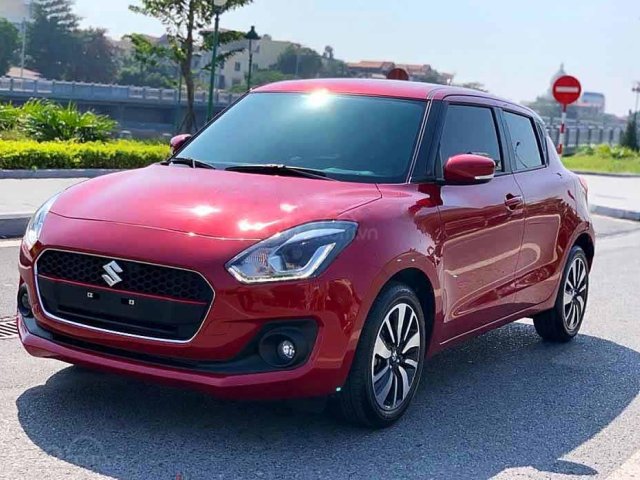 Cần bán xe Suzuki Swift sản xuất 2020, màu đỏ, xe nhập0