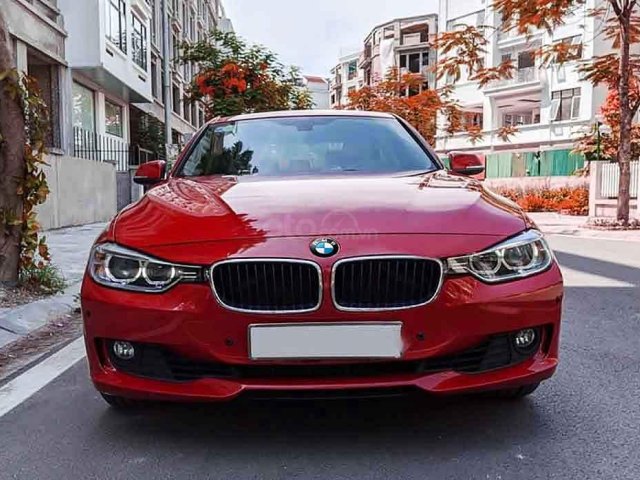 Bán ô tô BMW 320i năm 2012, màu đỏ, xe nhập 