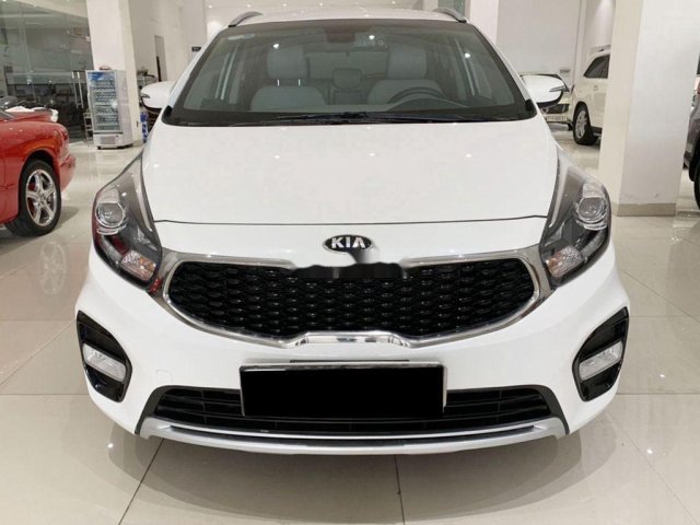 Xe Kia Rondo năm 2018, màu trắng còn mới0