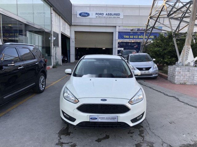 Bán xe Ford Focus năm 2017, màu trắng