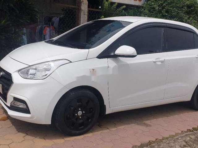 Bán xe Hyundai Grand i10 năm 2018 còn mới, giá 295tr0