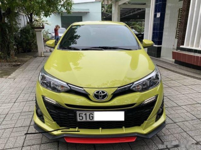 Xe Toyota Yaris năm 2019, màu vàng còn mới, giá 629tr0