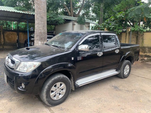 Bán Toyota Hilux 2009, màu đen, nhập khẩu, giá tốt0