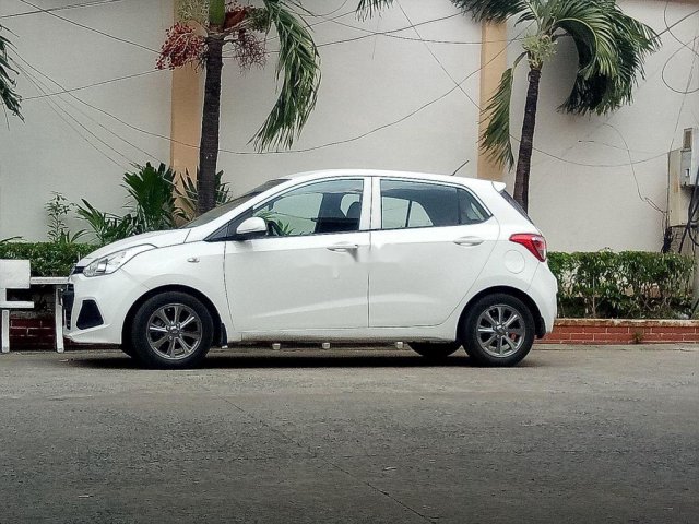 Cần bán Hyundai Grand i10 2015, màu trắng, nhập khẩu chính chủ