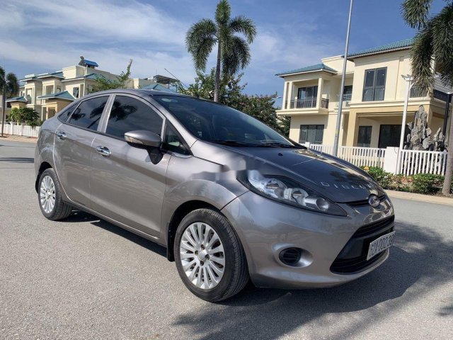 Cần bán lại xe Ford Fiesta sản xuất năm 2011, nhập khẩu còn mới0