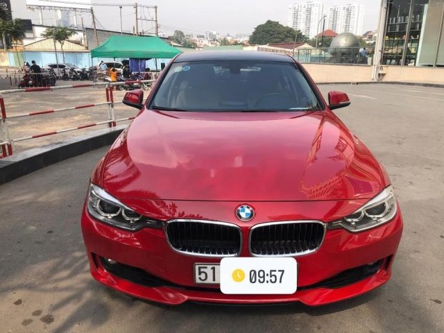 Bán BMW 3 Series 320i sản xuất 2013, màu đỏ, nhập khẩu nguyên chiếc