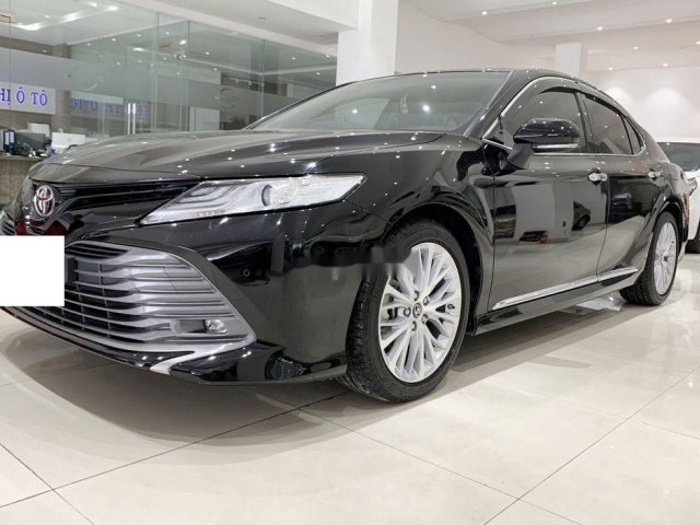 Cần bán Toyota Camry năm 2019, xe nhập còn mới0