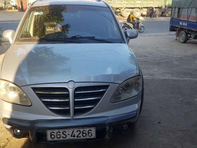 Cần bán lại xe Ssangyong Stavic đời 2007, màu bạc, nhập khẩu còn mới