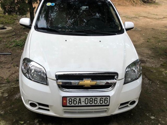 Cần bán lại xe Chevrolet Aveo năm sản xuất 2009, màu trắng, giá chỉ 160 triệu