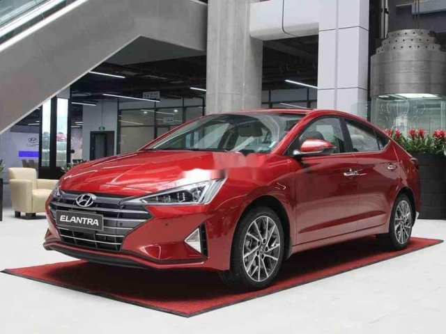 Cần bán xe Hyundai Elantra đời 2020, màu đỏ, xe nhập