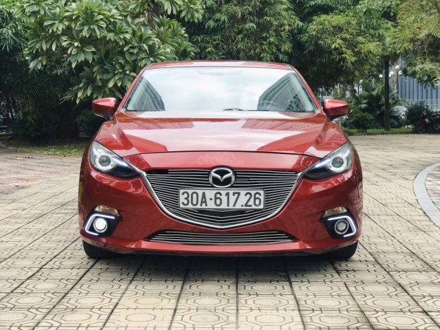 Cần bán xe Mazda 3 1.5AT Hatchback 2015, màu đỏ