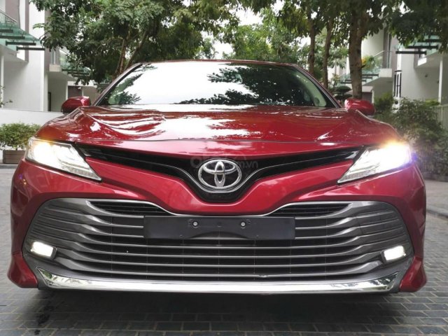 Bán Toyota Camry 2.5Q SX 2019, màu đỏ0