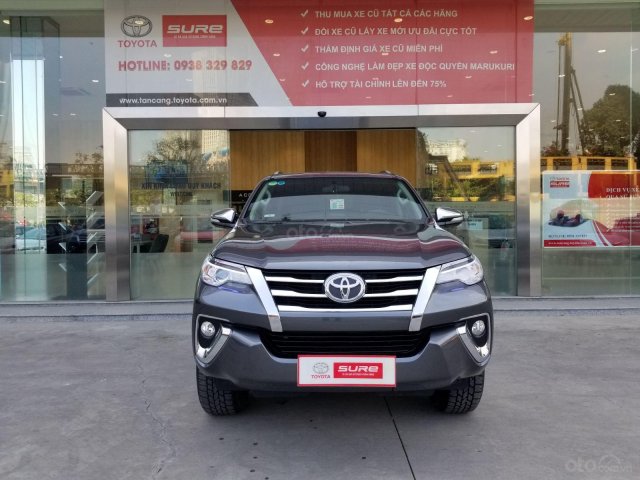 Cần bán xe Toyota Fortuner 2.7V 4x2 AT 2017 màu xám, xe gia đình, HCM - xe cũ chính hãng giá tốt0