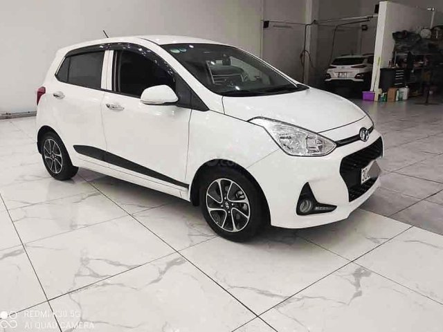 Cần bán gấp Hyundai Grand i10 1.2 MT sản xuất năm 2019, màu trắng, giá tốt0