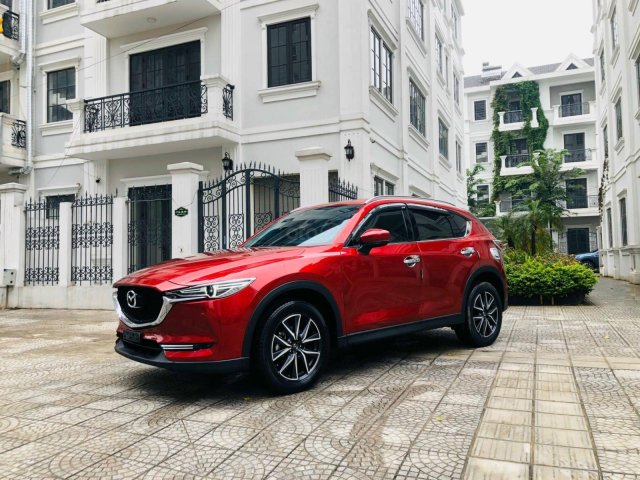 Bán Mazda CX 5 2.5 2019, màu đỏ pha lê