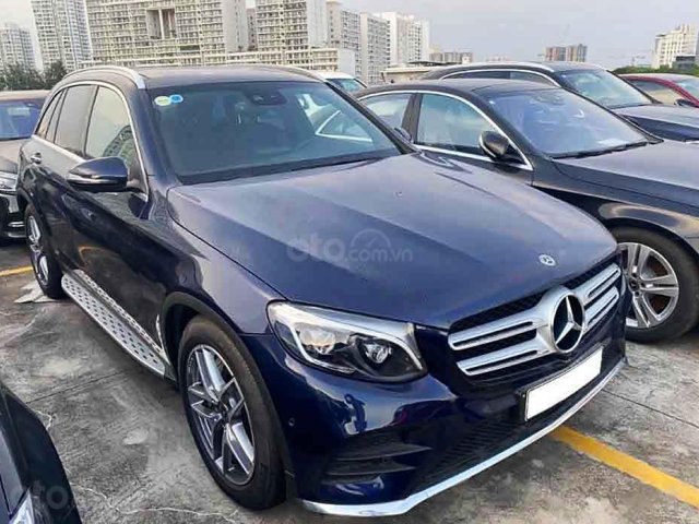 Bán Mercedes GLC 300 AMG 2019, màu xanh lam