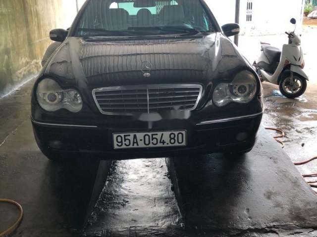 Cần bán gấp Mercedes C200K năm sản xuất 2001, màu đen, nhập khẩu 