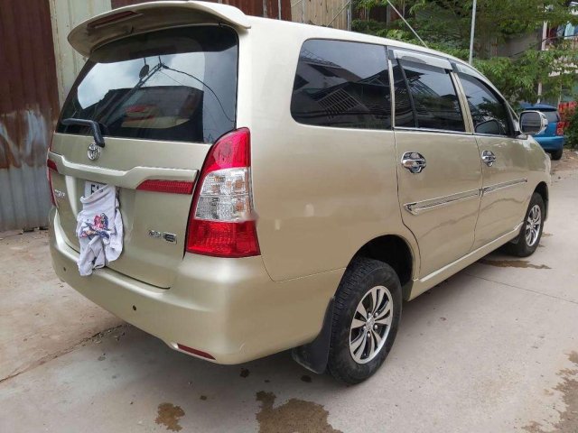 Bán Toyota Innova sản xuất 2014, màu vàng, giá 315tr