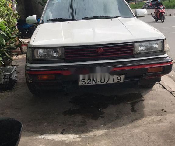 Bán Nissan Bluebird đời 1986, màu trắng, giá tốt0