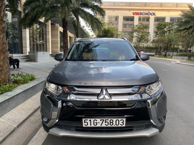 Bán Mitsubishi Outlander đời 2019, màu xám, giá 726tr0