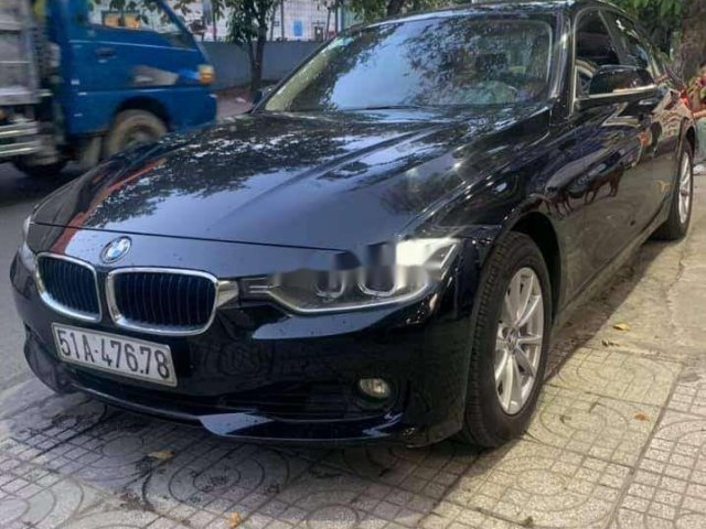 Bán xe BMW 3 Series 320i sản xuất 2012, màu đen, xe nhập, giá 680tr0